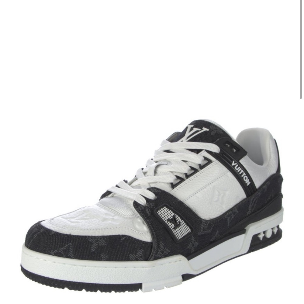 Louis Vuitton Leather Low Top Sneakers - Picture 2 of 5